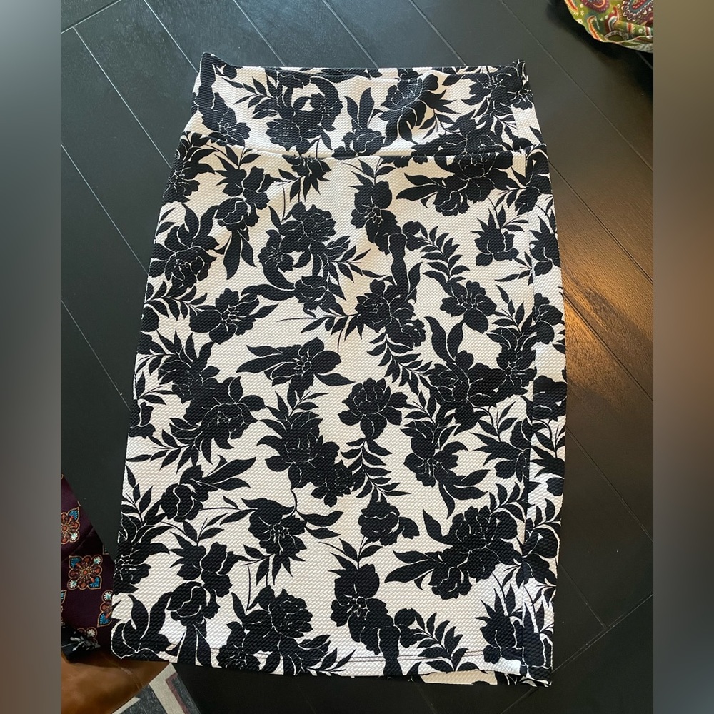 LuLaRoe Cassie Skirt